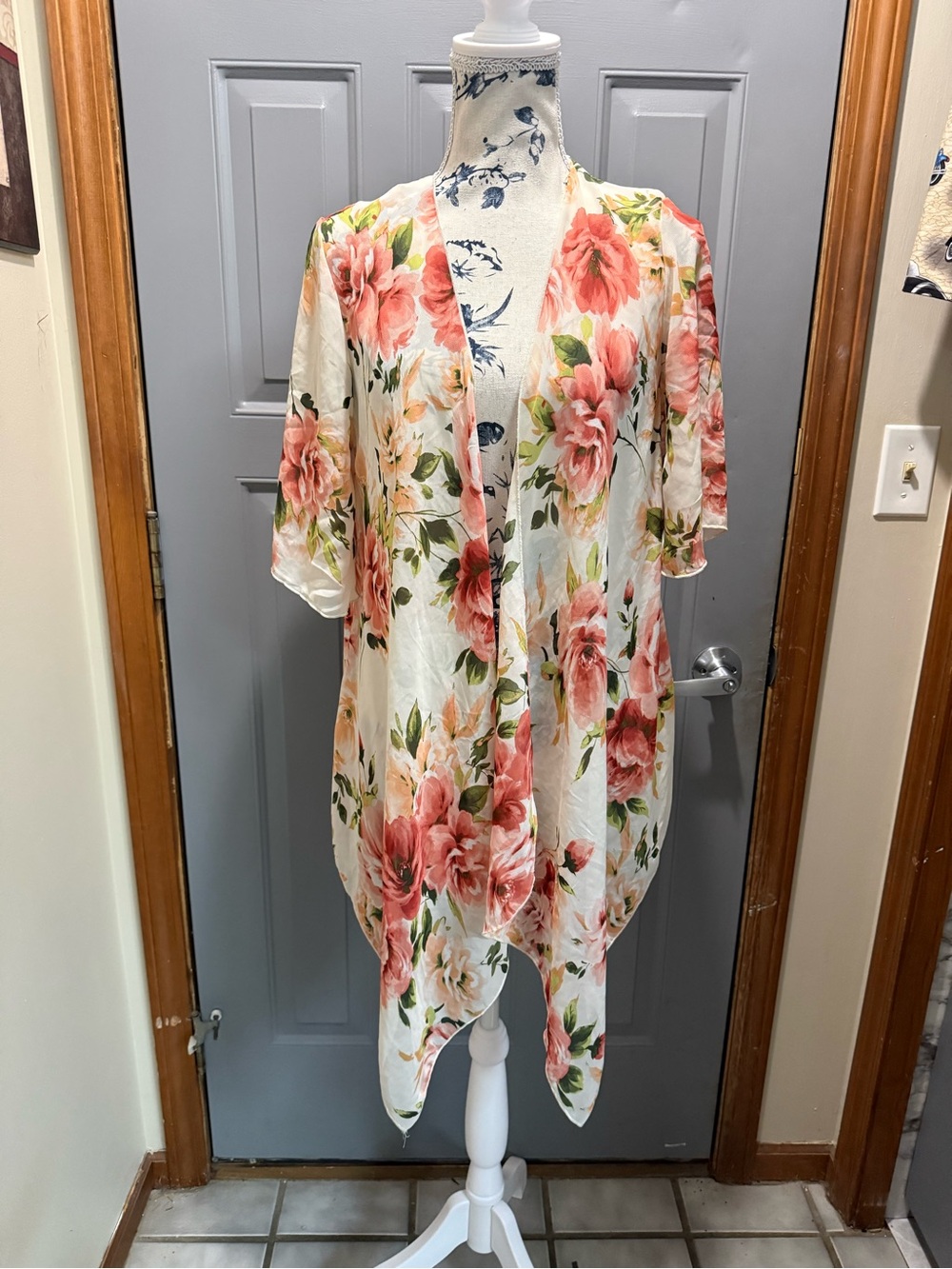 Charlotte Russe - Peach Floral Print shrug shawl -feminine wrap